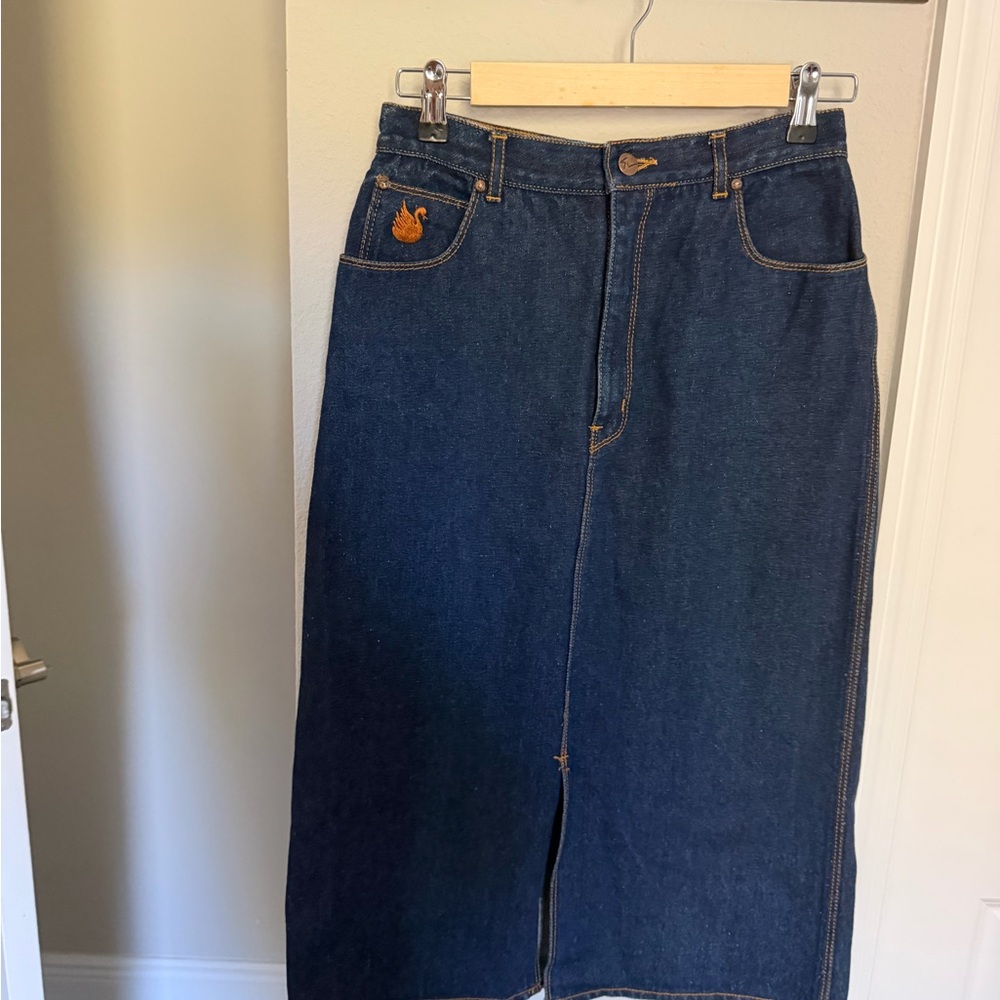 Gloria Vanderbilt Blue Denim Midi Skirt with Embroidery